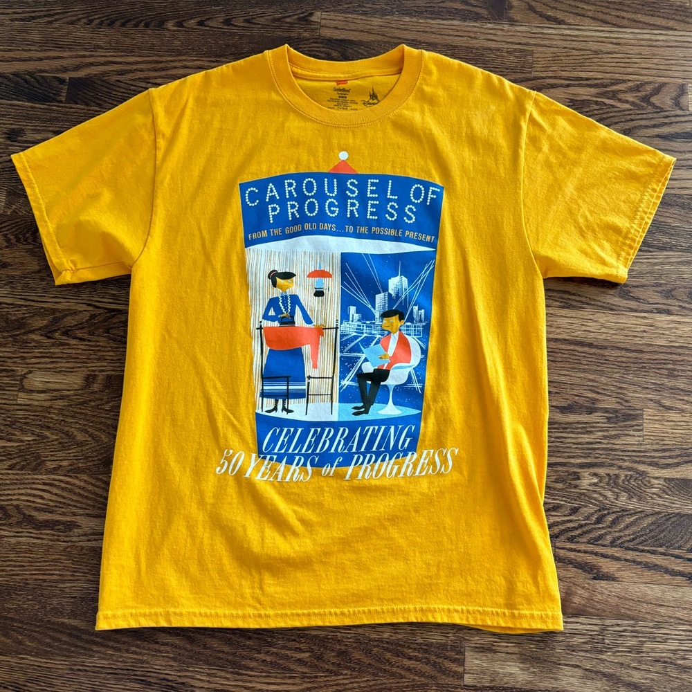 Disney Carousal of Progress T-shirt Size M